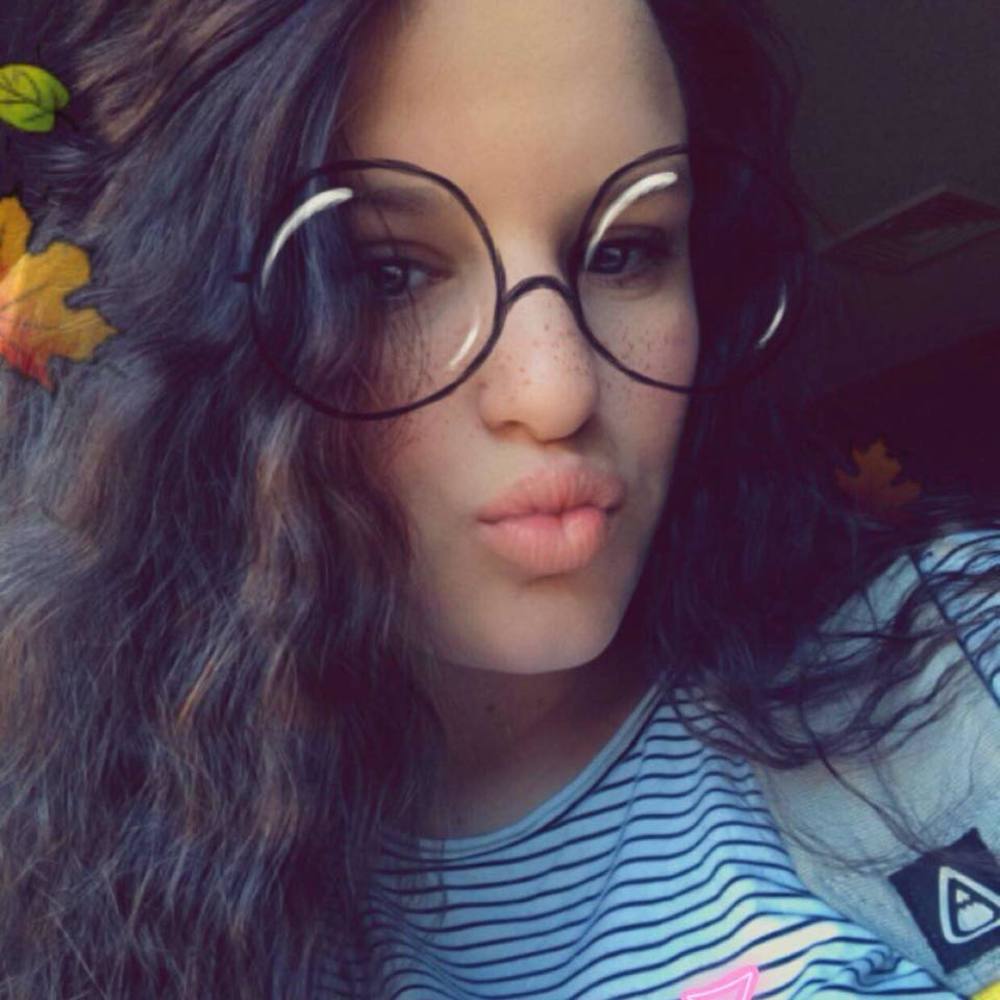 Meet your Posher, Ella